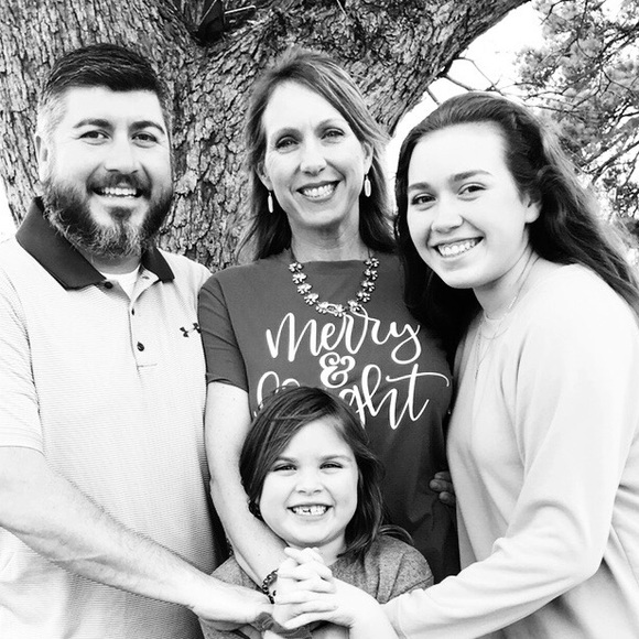 Meet your Posher, Kristen - Picture 6 of 6